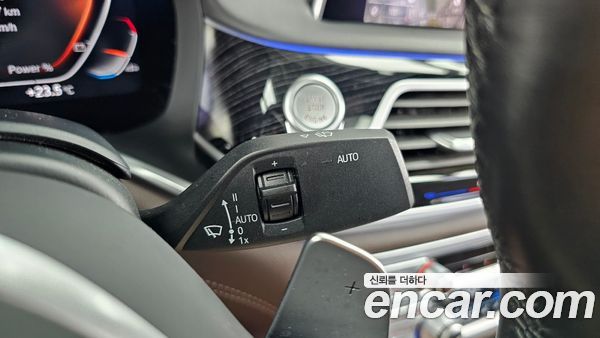 BMW 7 Series 2021, фото 32