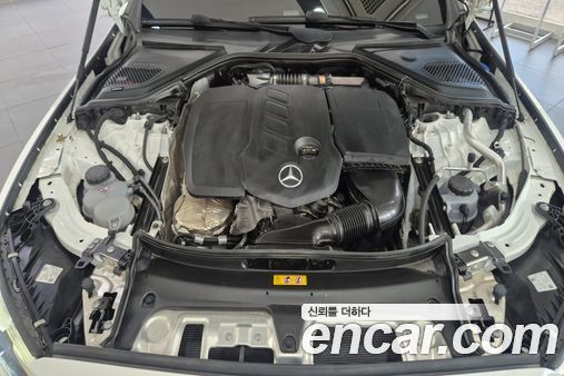 Mercedes-Benz E-Class 2024, фото 6