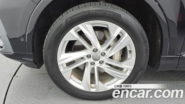 Audi Q7 2021, фото 5