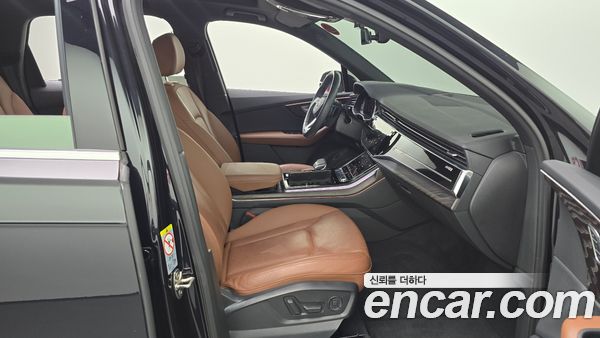 Audi Q7 2021, фото 16