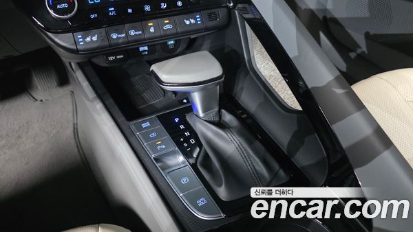 Hyundai Elantra 2024, фото 9