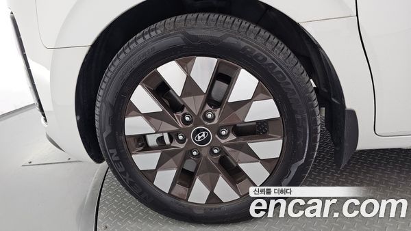 Hyundai Staria 2023, фото 4