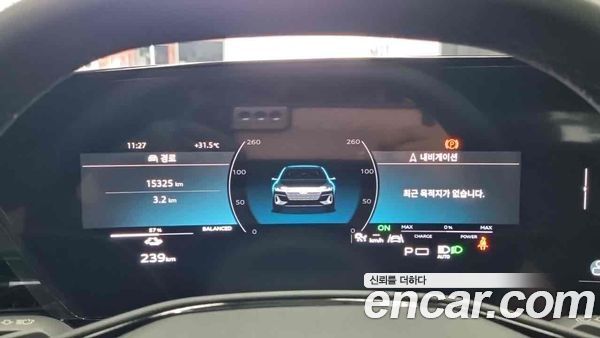 Audi A6 e-Tron 2025, фото 11