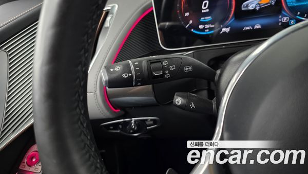 Mercedes-Benz EQC 2020, фото 24