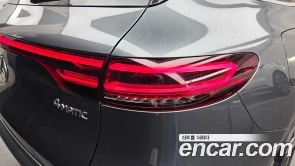 Mercedes-Benz EQC 2020, фото 9