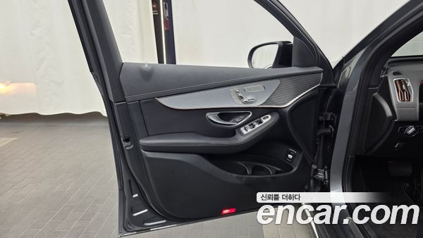 Mercedes-Benz EQC 2020, фото 14