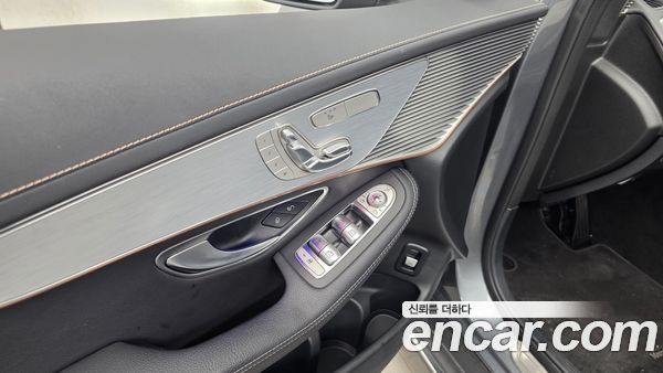 Mercedes-Benz EQC 2020, фото 33