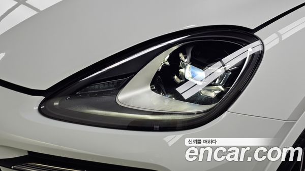 Porsche Cayenne 2020, фото 7