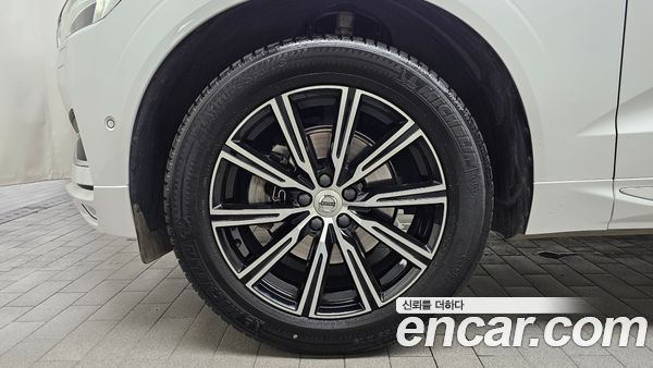 Volvo XC60 2021, фото 4