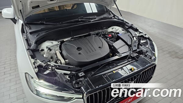 Volvo XC60 2021, фото 5