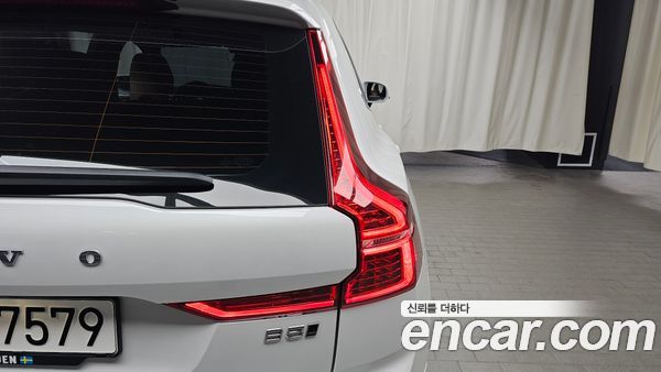 Volvo XC60 2021, фото 8