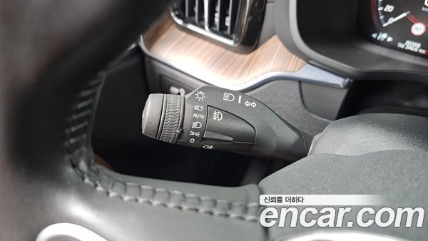 Volvo XC60 2021, фото 28