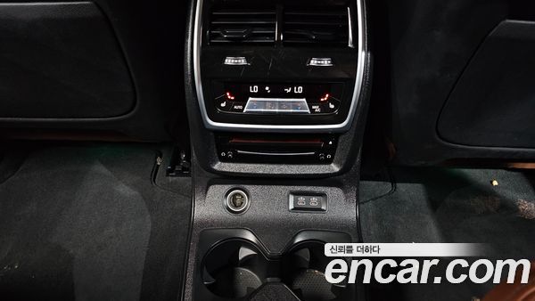 BMW X7 2021, фото 38