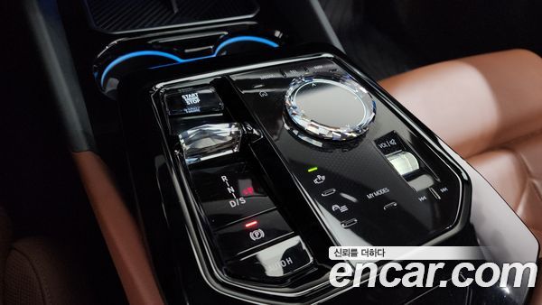 BMW 5 Series 2024, фото 12