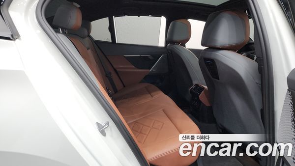 BMW 5 Series 2024, фото 17