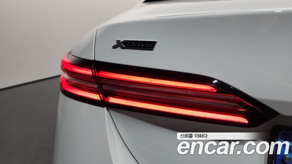 BMW 5 Series 2024, фото 9