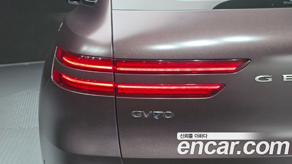 Genesis GV70 2023, фото 9