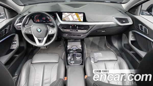 BMW 1 Series 2021, фото 10