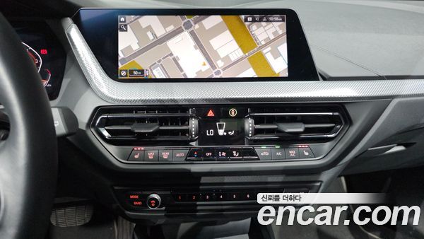 BMW 1 Series 2021, фото 22