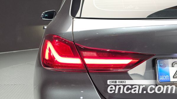 BMW 1 Series 2021, фото 9