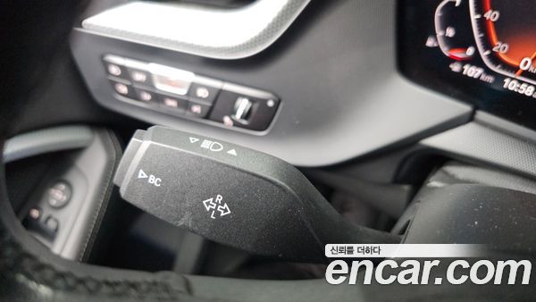 BMW 1 Series 2021, фото 27