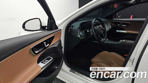 Mercedes-Benz E-Class 2024, фото 13