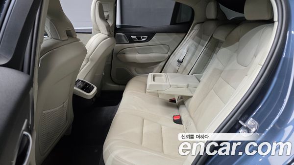 Volvo S60 2021, фото 18