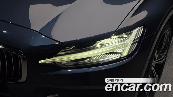 Volvo S60 2021, фото 8