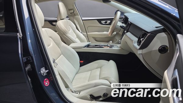 Volvo S60 2021, фото 16