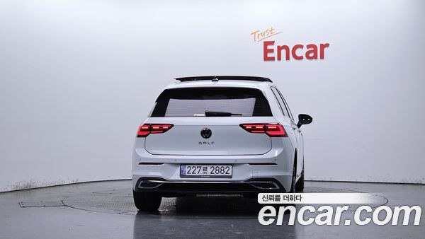Volkswagen Golf 2023, фото 4