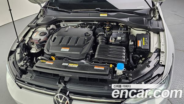 Volkswagen Golf 2023, фото 6