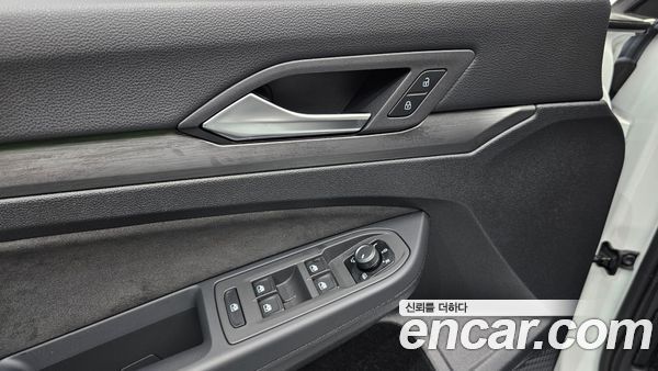 Volkswagen Golf 2023, фото 24