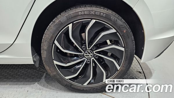 Volkswagen Golf 2023, фото 7