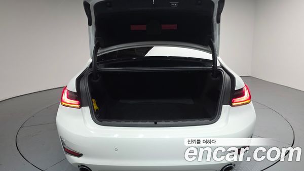BMW 3 Series 2021, фото 25