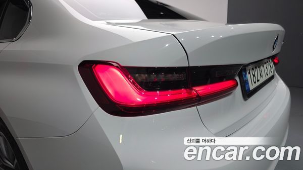 BMW 3 Series 2021, фото 8