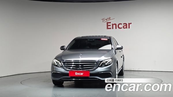 Mercedes-Benz E-Class 2020, фото 2