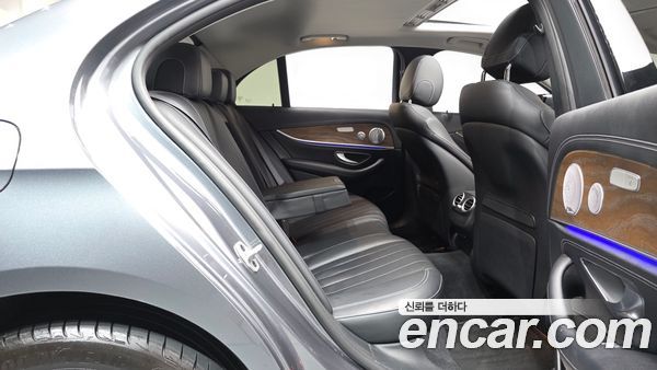 Mercedes-Benz E-Class 2020, фото 16