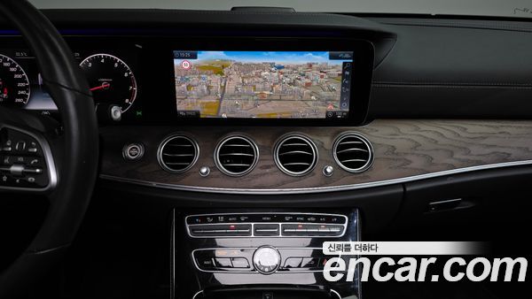 Mercedes-Benz E-Class 2020, фото 18