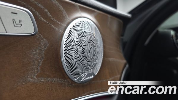 Mercedes-Benz E-Class 2020, фото 23