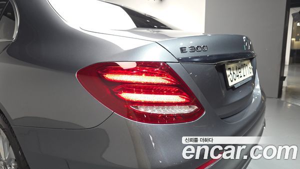 Mercedes-Benz E-Class 2020, фото 8
