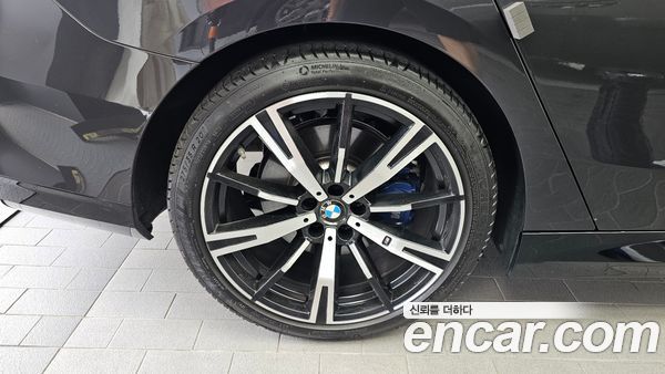 BMW 5 Series 2025, фото 5
