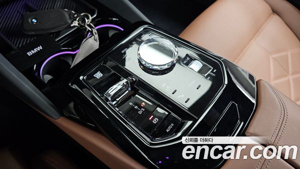 BMW 5 Series 2025, фото 12