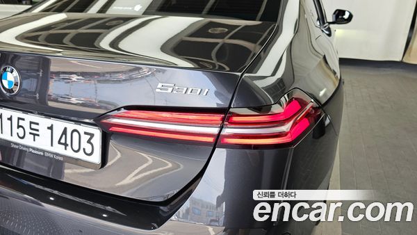 BMW 5 Series 2025, фото 9