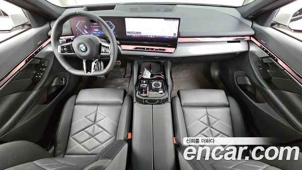 BMW 5 Series 2024, фото 10