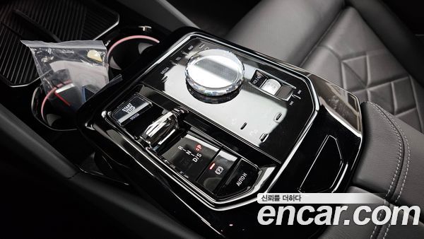 BMW 5 Series 2024, фото 12