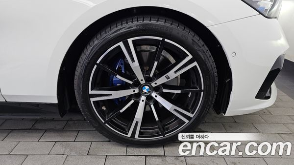 BMW 5 Series 2024, фото 7