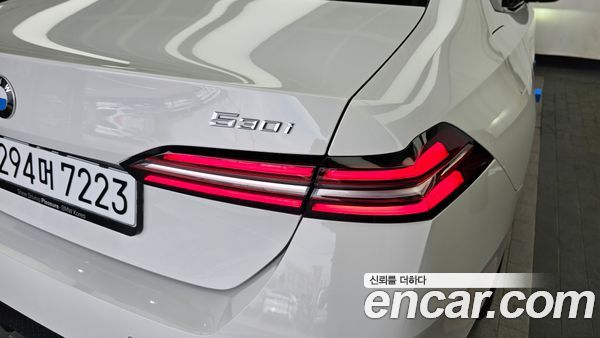 BMW 5 Series 2024, фото 9