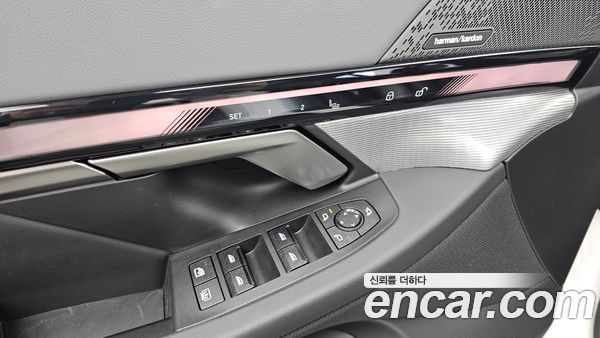 BMW 5 Series 2024, фото 30
