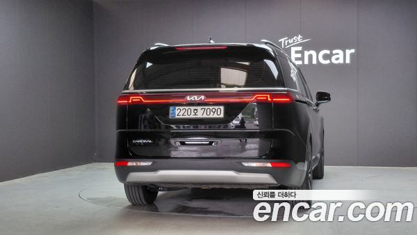 Kia Carnival 2023, фото 4