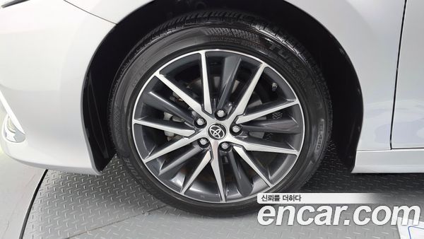 Toyota Camry 2023, фото 5